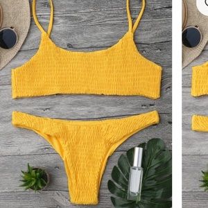 Yellow ruched bathing suit NWOT ⭐️